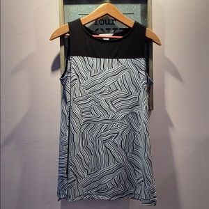 C&B Long B&W Tank-very flattering! Size Small